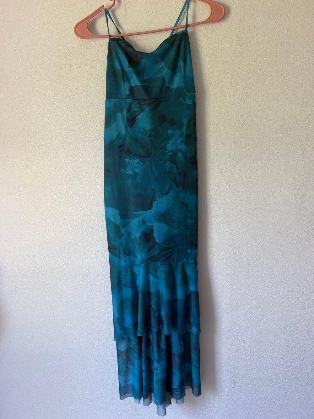 3/$30 Blue Watercolor Strappy Tie Back Tiered 90s Y2K Romcom Dress Size Large